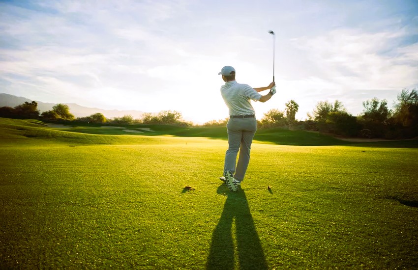Mastering the Fundamentals: Key Elements of a Solid Golf Swing